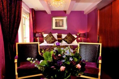 Ambassade Hotel - image 2