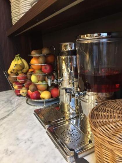 Apple Inn Hotel - image 3