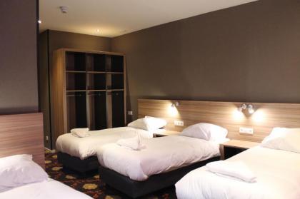 Aston City Hotel - image 1
