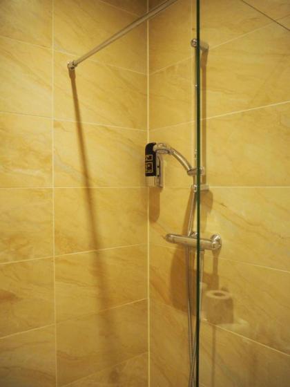 Aston City Hotel - image 10