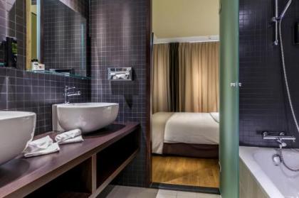 Dutch Design Hotel Artemis - image 11