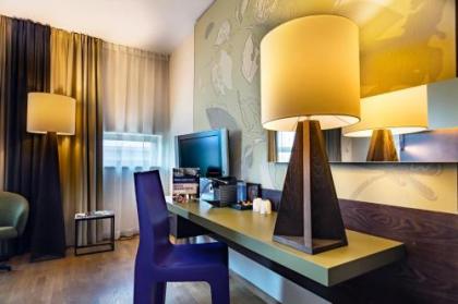 Dutch Design Hotel Artemis - image 3