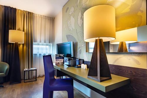 Dutch Design Hotel Artemis - image 3