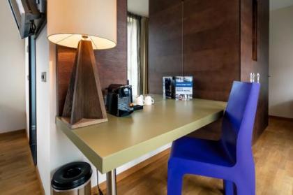 Dutch Design Hotel Artemis - image 8