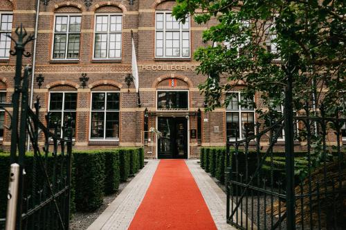 The College Hotel - image 2