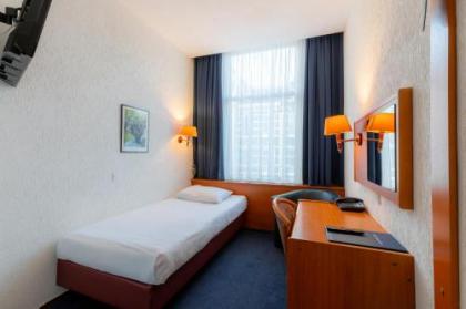 Owl Hotel - image 9