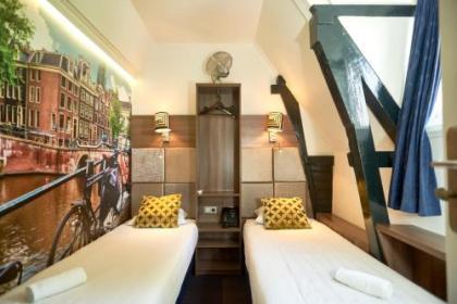 The Townhouse Hotel - image 9