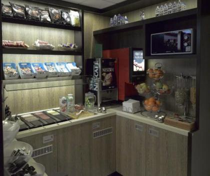Mozart Hotel - image 18