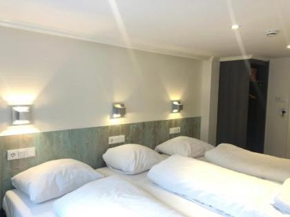 Hotel Damrak Inn - image 12
