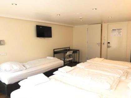 Hotel Damrak Inn - image 18