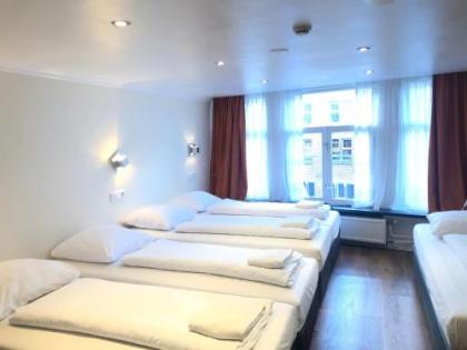 Hotel Damrak Inn - image 20
