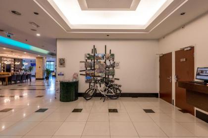 XO Hotels Blue Tower - image 13