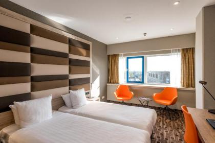XO Hotels Blue Tower - image 14