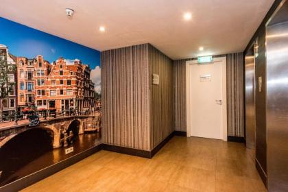 XO Hotels Blue Tower - image 7