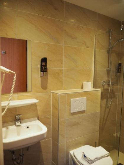 Hotel Blossoms City - image 16