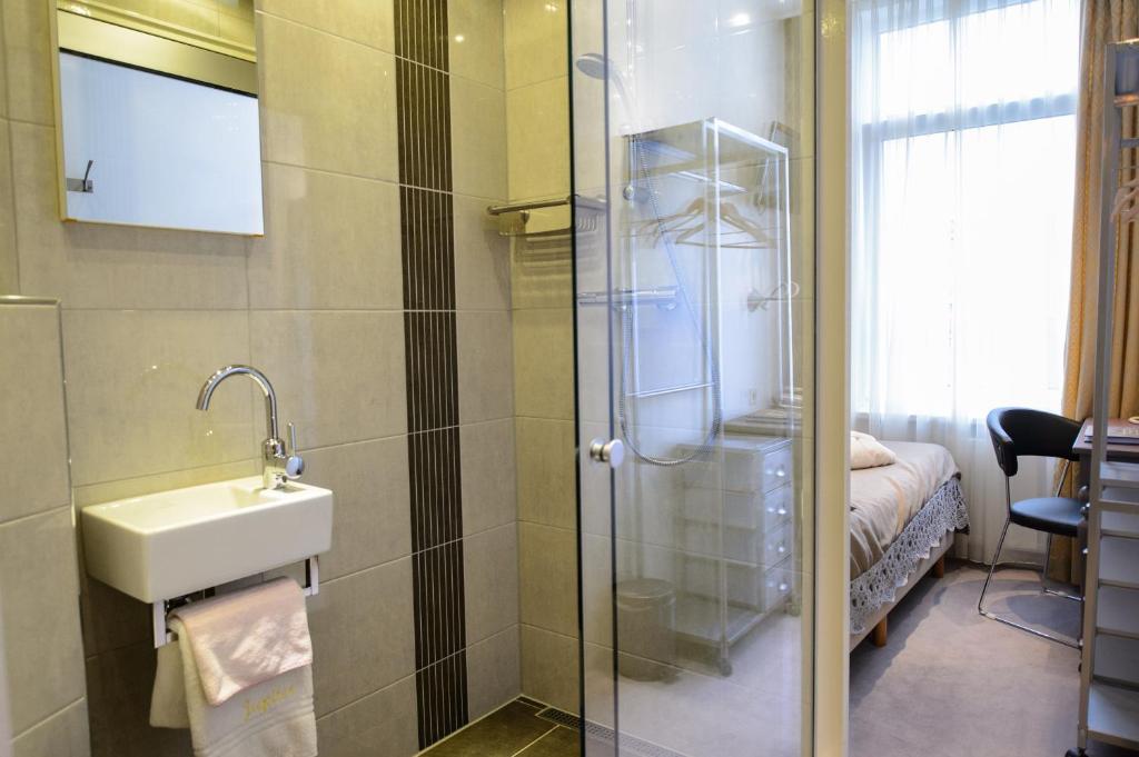 Jupiter Hotel - image 3