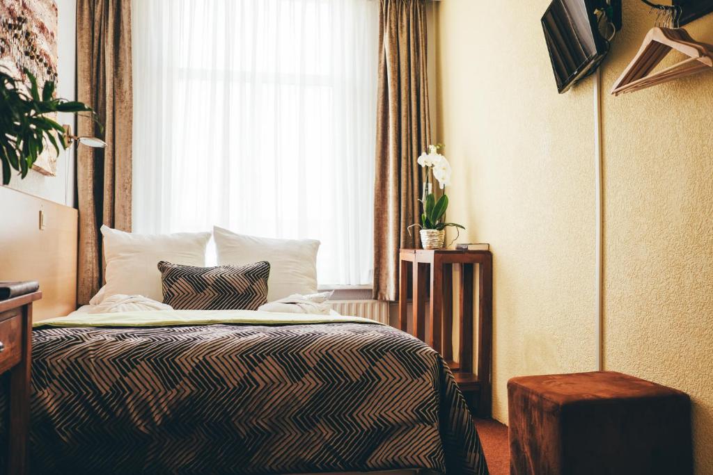 Jupiter Hotel - image 4