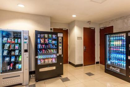 XO Hotels Blue Square - image 17