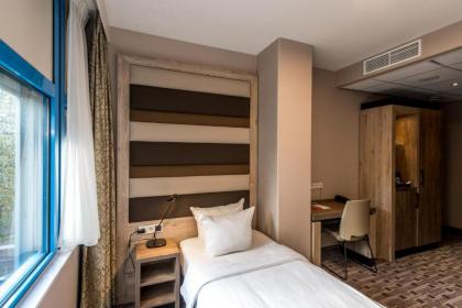 XO Hotels Blue Square - image 9