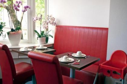 Hotel Allure - image 10