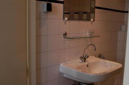 Hotel 83 - image 12