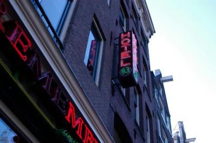 Hotel 83 - image 2