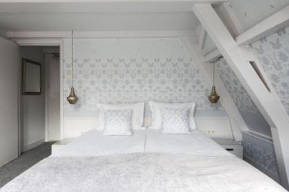 't Hotel - image 11