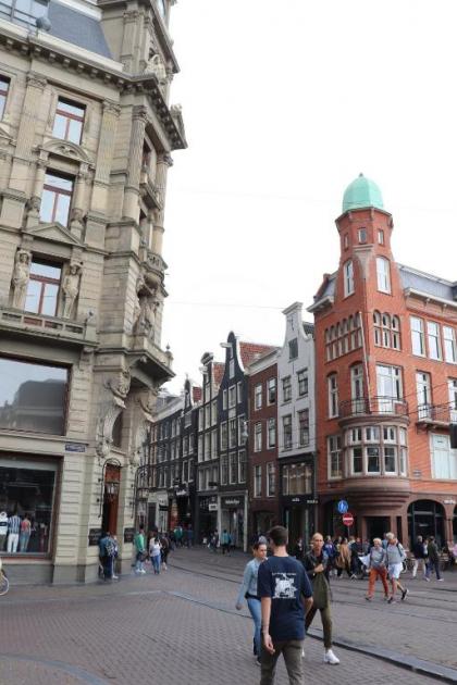 Amsterdam Hostel Leidseplein - image 6