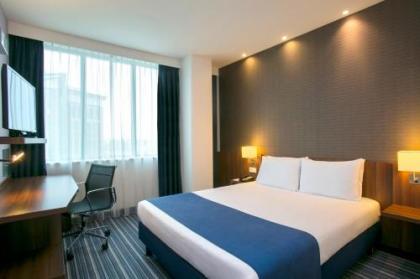 Holiday Inn Express Amsterdam - Schiphol - image 1