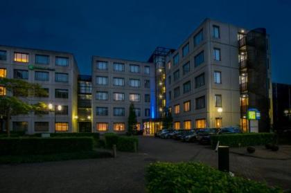 Holiday Inn Express Amsterdam - Schiphol - image 3
