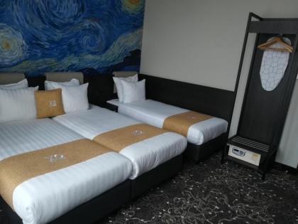 XO Hotels Van Gogh - image 12
