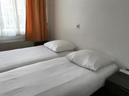 Budget Hostel Sphinx - image 11