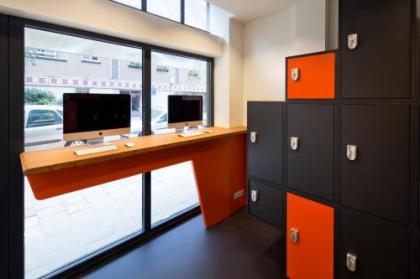 easyHotel Amsterdam City Centre South - image 18