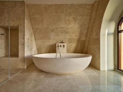 Conservatorium Hotel - image 12