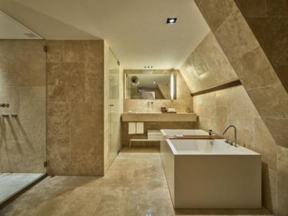 Conservatorium Hotel - image 7