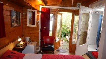 Xaviera's Bed and Breakfast - image 14