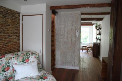 Bed & Breakfast The 9 Streets - image 19