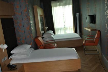 Amadi Park Hotel - image 13