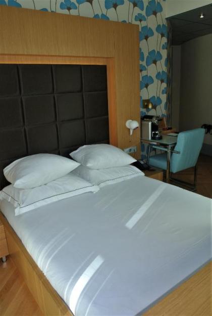 Amadi Park Hotel - image 4