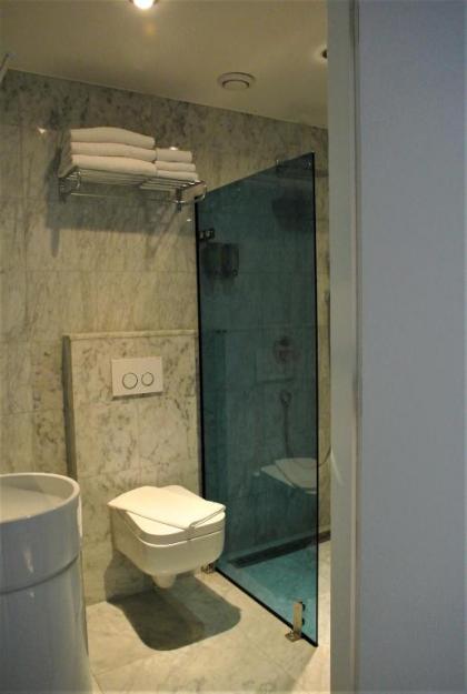 Amadi Park Hotel - image 7