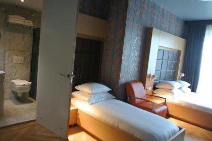 Amadi Park Hotel - image 8