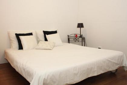 Apartment StayWell Amsterdam Free Parking - image 5