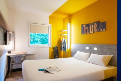 ibis budget Amsterdam Airport - image 1