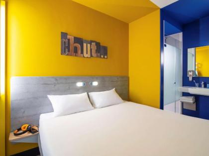 ibis budget Amsterdam Airport - image 12