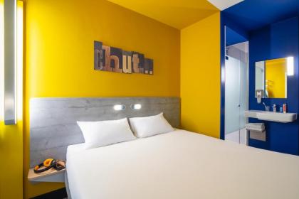 ibis budget Amsterdam Airport - image 6