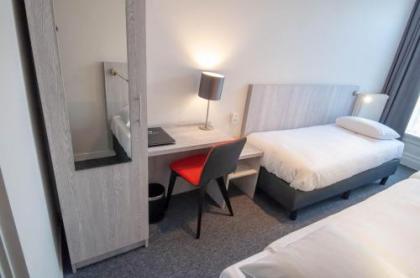Hotel Crown - image 14