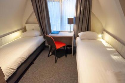Hotel Crown - image 18