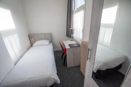 Hotel Crown - image 19