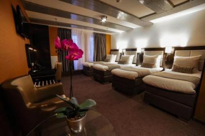 Hotel Mansion - image 18