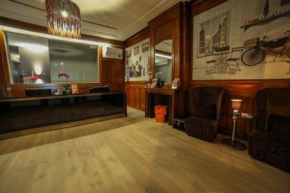 Hotel Mansion - image 2